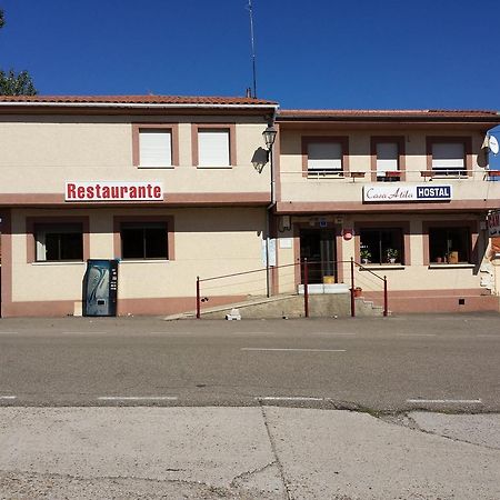 Hostal Atila Ricobayo エクステリア 写真